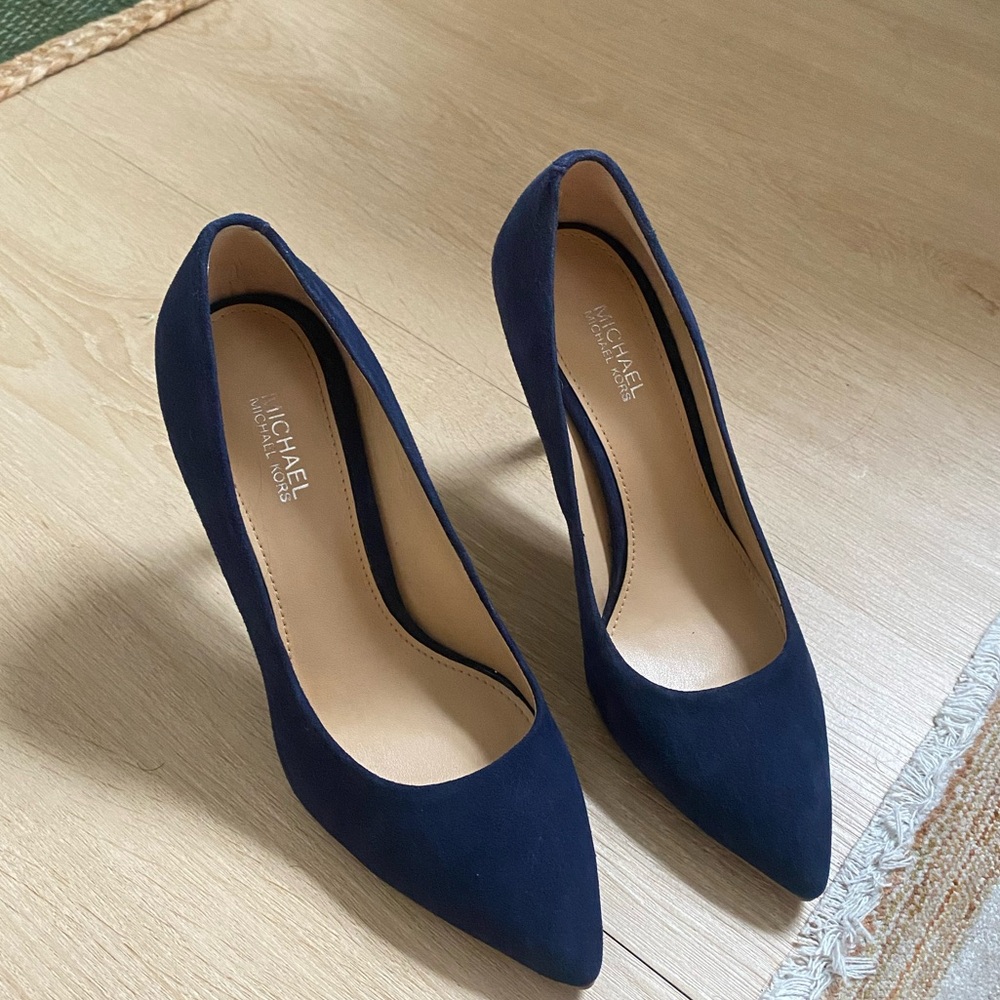 Michael Kors Navy Heels Size 6